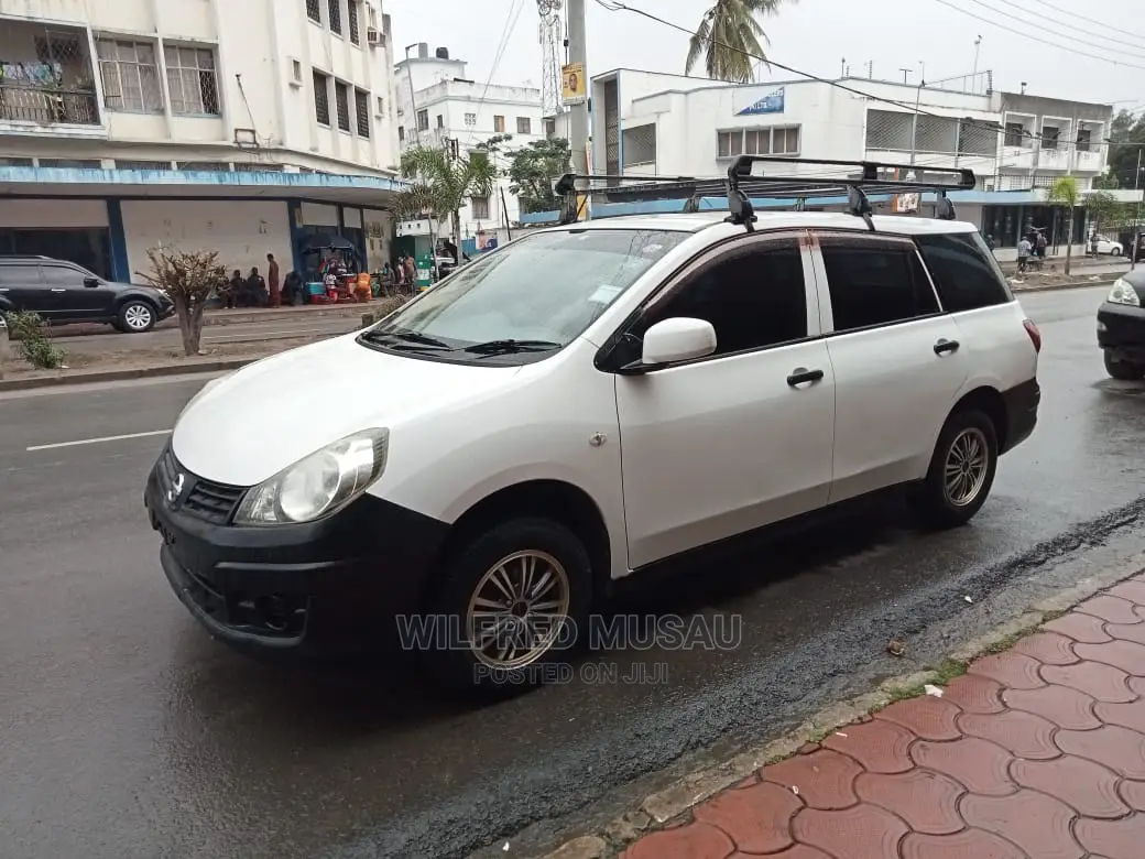 Nissan Advan 2014 White