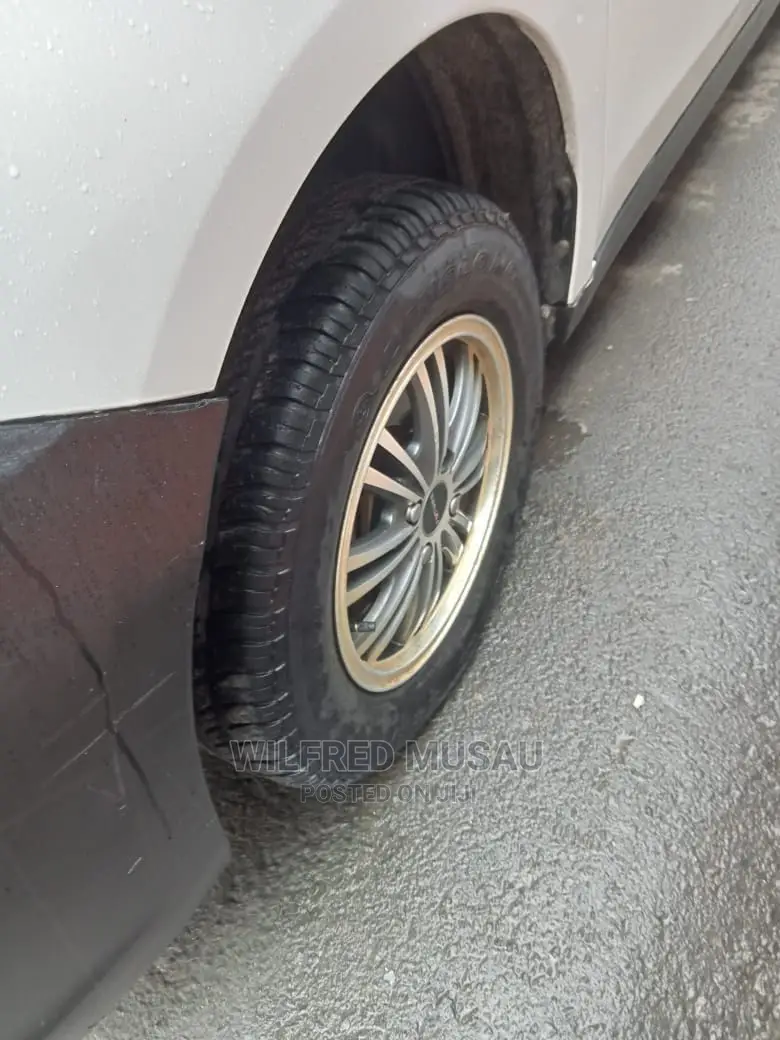 Nissan Advan 2014 White
