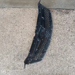Grille Subaru Legacy Br9
