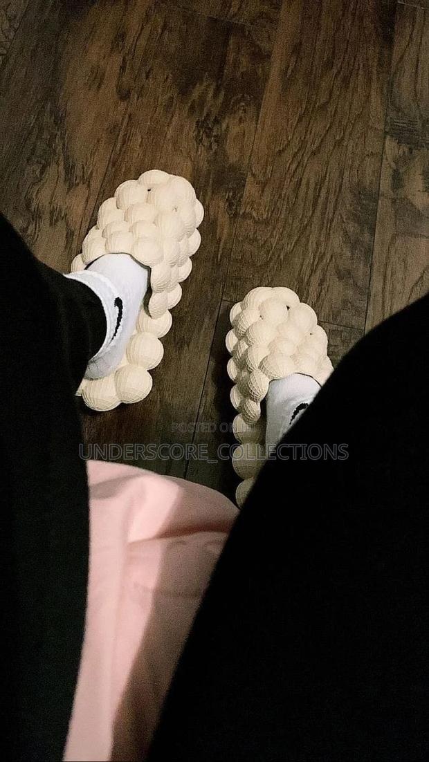 Bubble Slides - main view