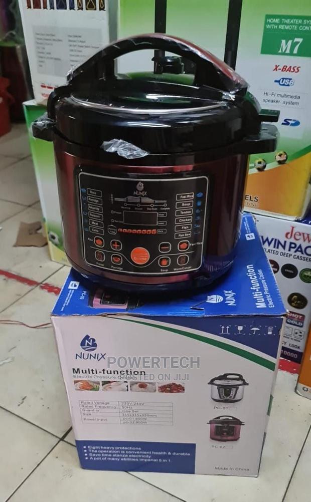 Pressure Cooker 5 Litres With Timer - main view