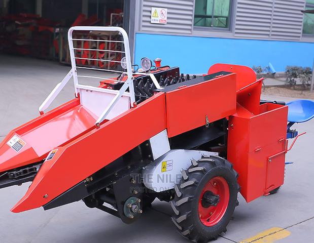 Knapsack Corn Harvesting Machine - main view