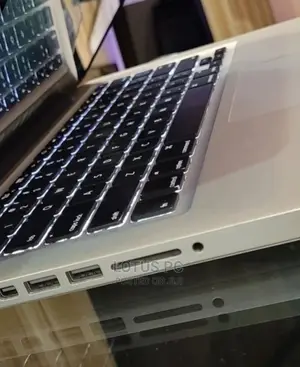 Laptop Apple MacBook Pro 4GB Intel Core I5 HDD 500GB