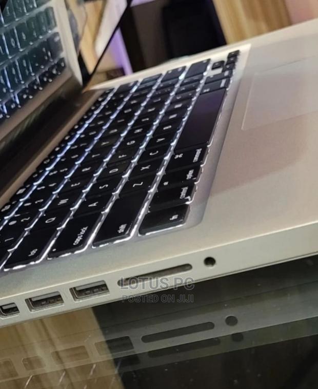 Laptop Apple MacBook Pro 4GB Intel Core I5 HDD 500GB - thumbnail 3