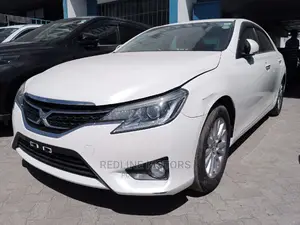 Toyota Mark X 2.5 AWD 2016 White