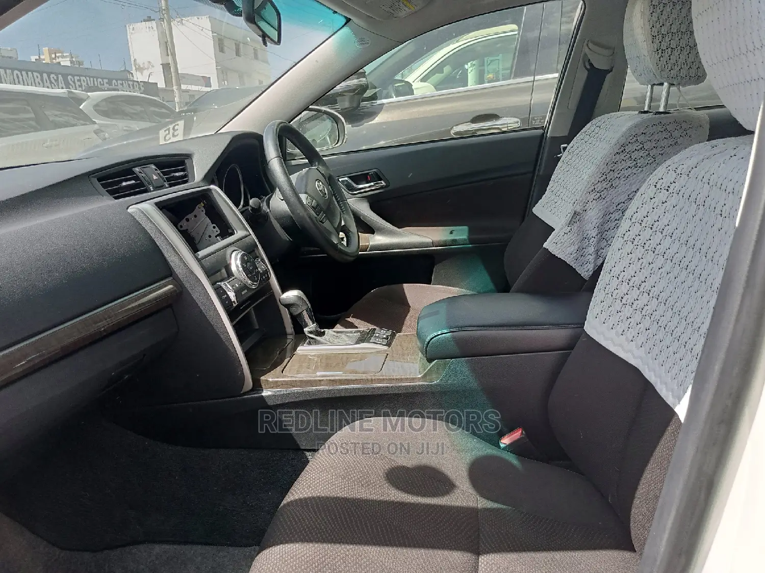 Toyota Mark X 2.5 AWD 2016 White
