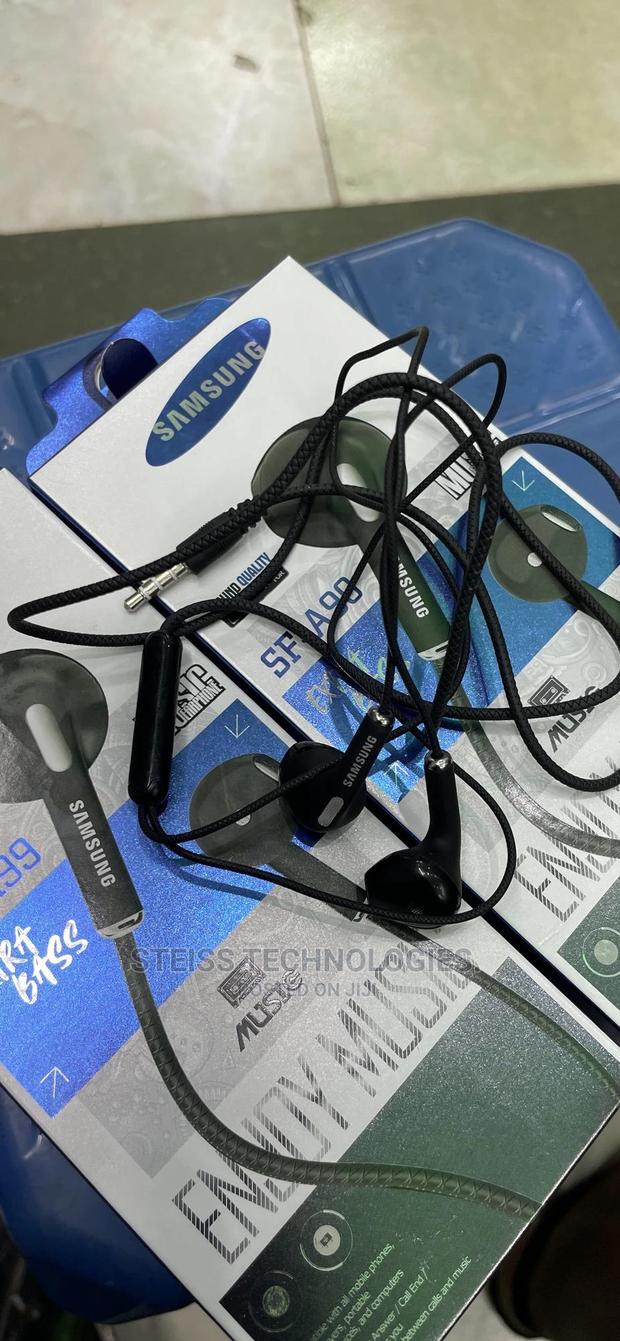 Samsung Extra Bass Earphones - thumbnail 3
