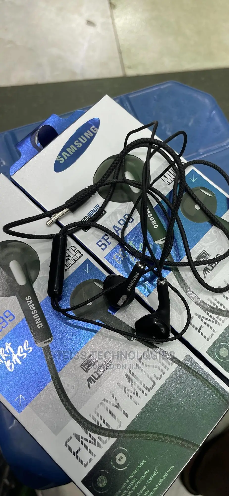 Samsung Extra Bass Earphones