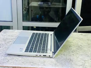 Laptop HP EliteBook 830 G7 16GB Intel Core I7 SSD 512GB