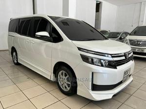 Toyota Voxy 2015 White - thumbnail 2