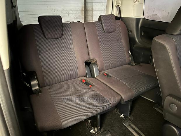 Toyota Voxy 2015 White - thumbnail 7