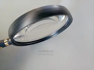 Hand-Held Magnifying Glass 110mm