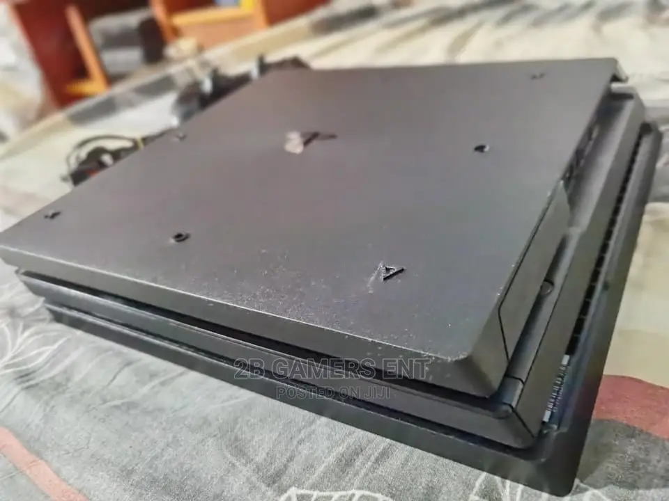 Play Station 4 Pro, Used Like New