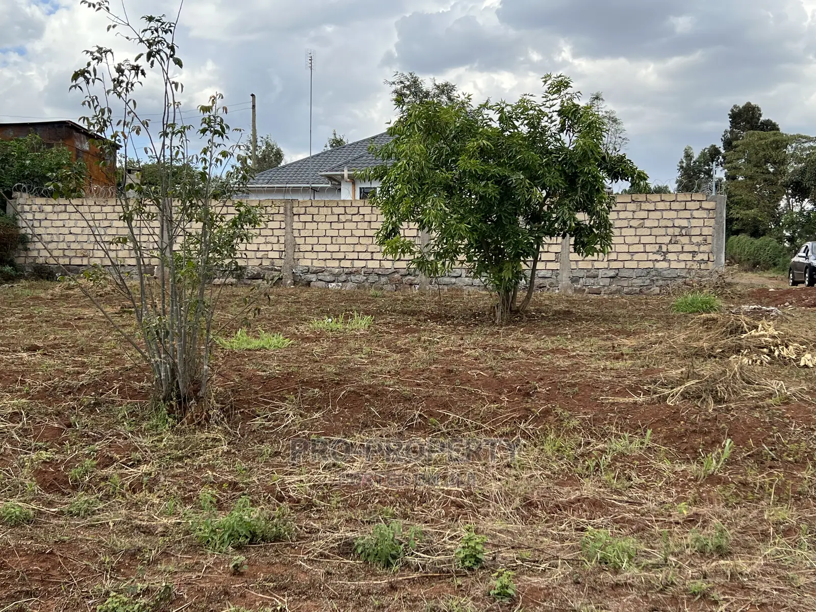 Prime Residential Plot for Sale in Gikambura.