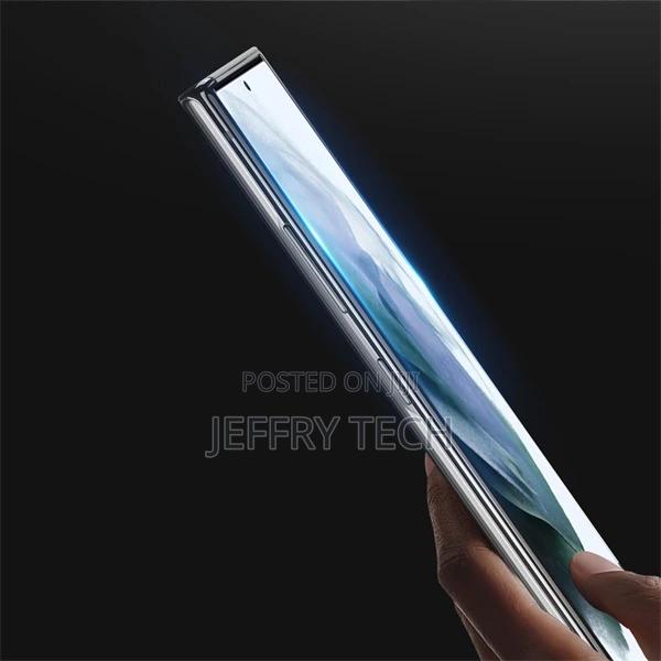 Tempered Glass Screen Protector for Samsung Galaxy S22 Ultra - thumbnail 2
