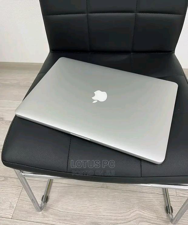 Laptop Apple MacBook Pro 2015 16GB Intel Core I7 SSD 512GB - thumbnail 3