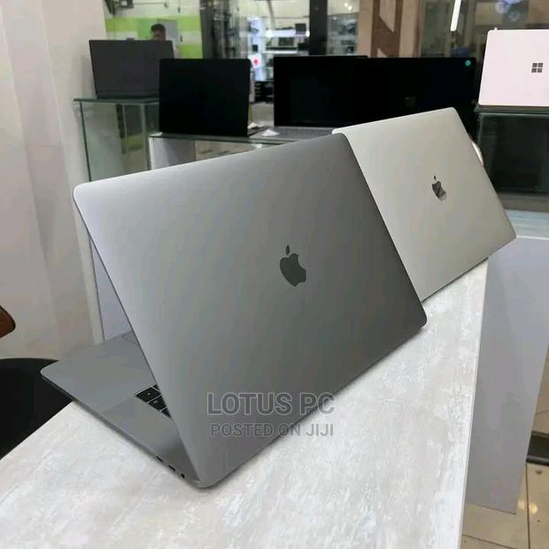 Laptop Apple MacBook Pro 2015 16GB Intel Core I7 SSD 512GB - thumbnail 3