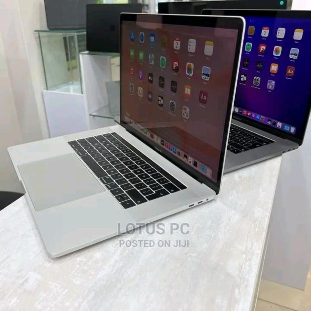 Laptop Apple MacBook Pro 2015 16GB Intel Core I7 SSD 512GB - thumbnail 2