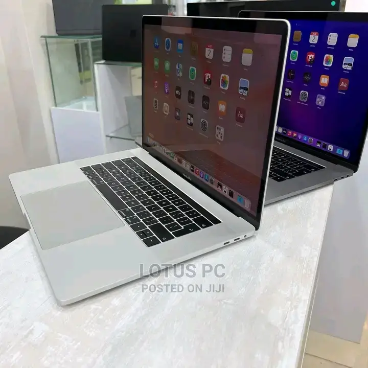 Laptop Apple MacBook Pro 2015 16GB Intel Core I7 SSD 512GB