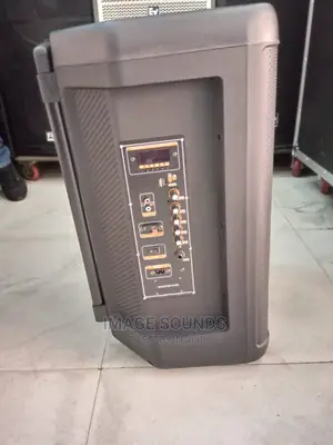 Powered Speaker EON15"