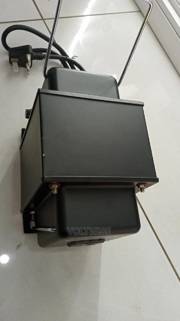 3000w 240v/240v - 110v Step Down Transformer - thumbnail 2