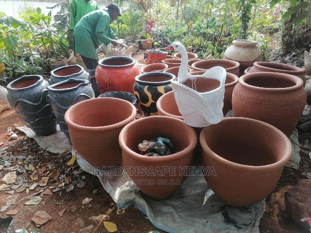 Quality Clay Vases in Stock. - thumbnail 2