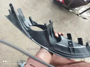 Auris 2005 Bumper Foglight Cover