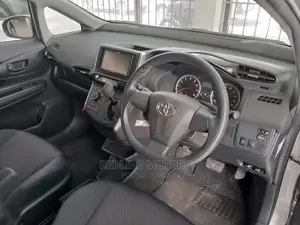 Toyota Wish 2016 Silver