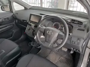 Toyota Wish 2016 Silver