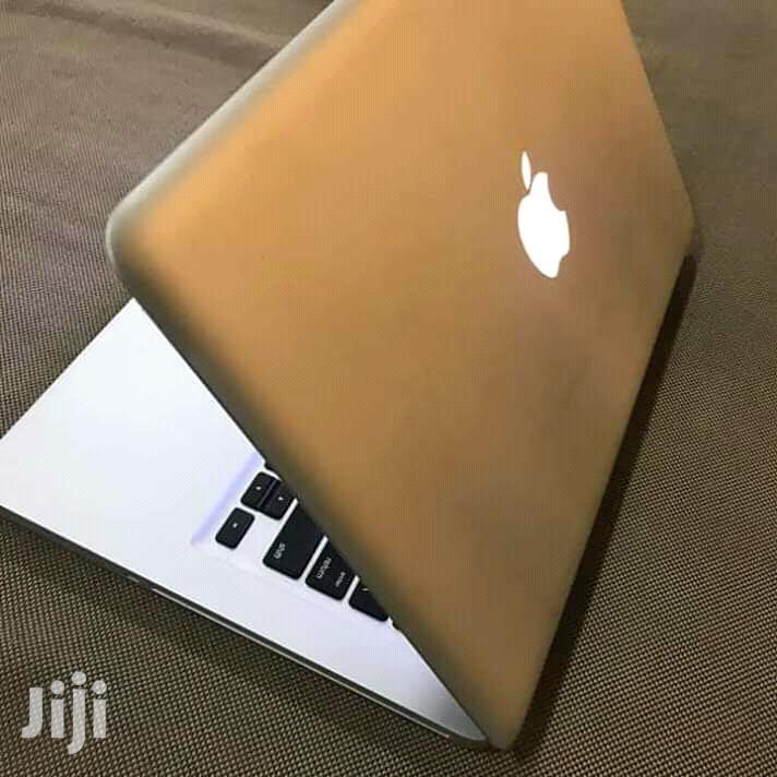 Laptop Apple MacBook Pro 4GB Intel Core i5 HDD 500GB