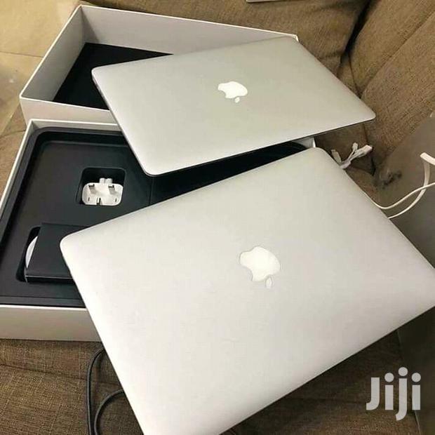 Laptop Apple MacBook Air 8GB Intel Core i5 SSD 256GB - thumbnail 3