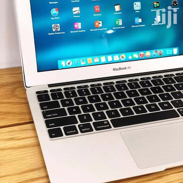 Laptop Apple MacBook Air 8GB Intel Core i5 SSD 256GB - thumbnail 4