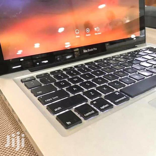 Laptop Apple MacBook Pro 4GB Intel Core i5 HDD 500GB - thumbnail 3