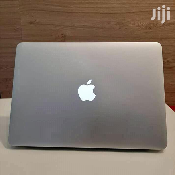 Laptop Apple MacBook Air 4GB Intel Core i5 SSD 256GB