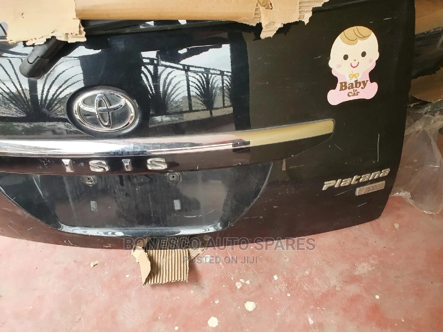 Toyota Isis 2014 Boot/ Tailgate With Sensor