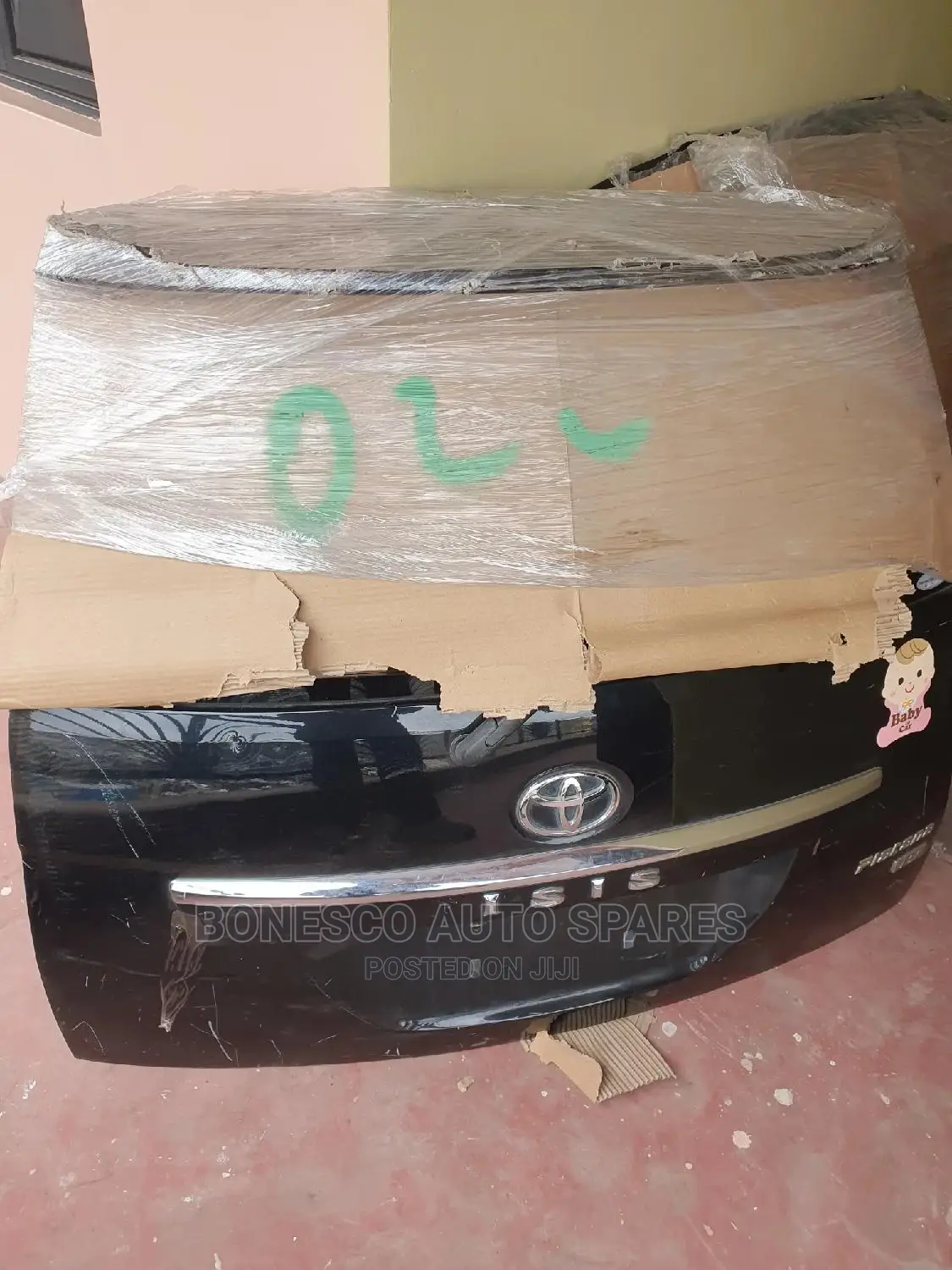 Toyota Isis 2014 Boot/ Tailgate With Sensor