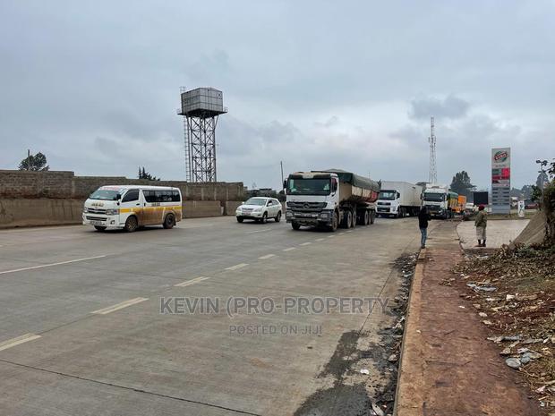 Commercial 100 By 100 Fts Plot Fronting The Tarmac Sigona. - thumbnail 3