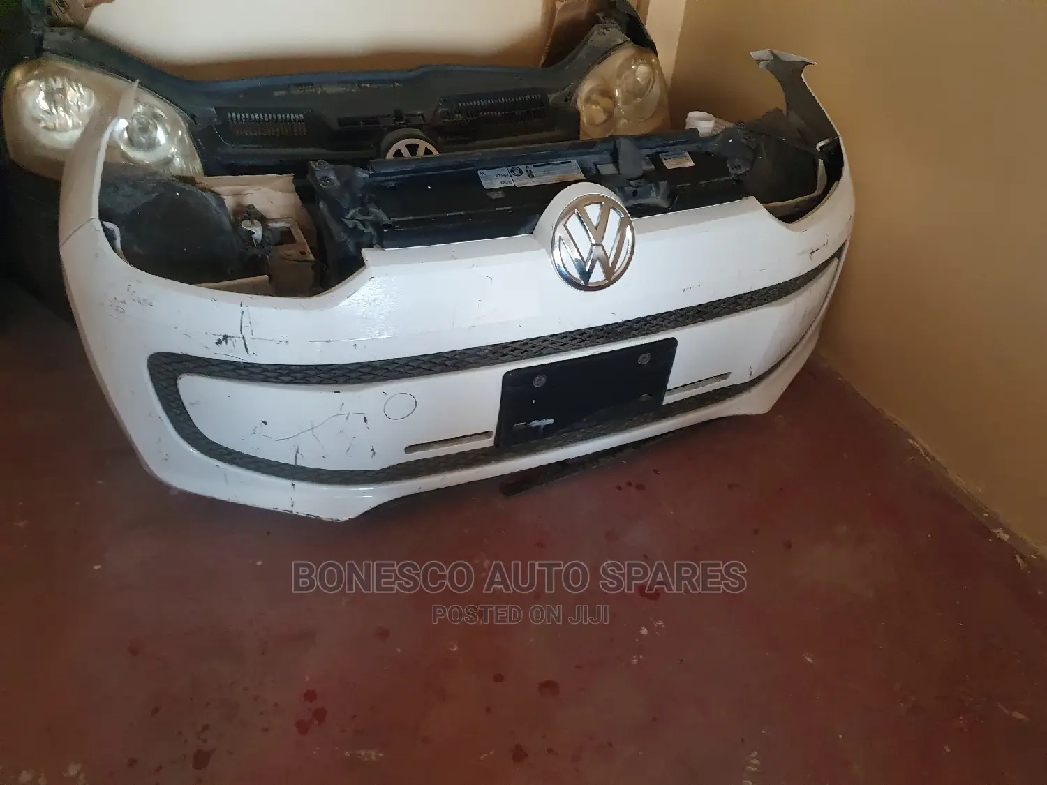 VW UP! Nosecut Assembly