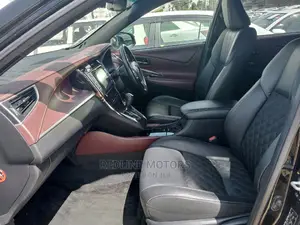 Toyota Harrier 2.5 Hybrid 4WD 2016 Brown
