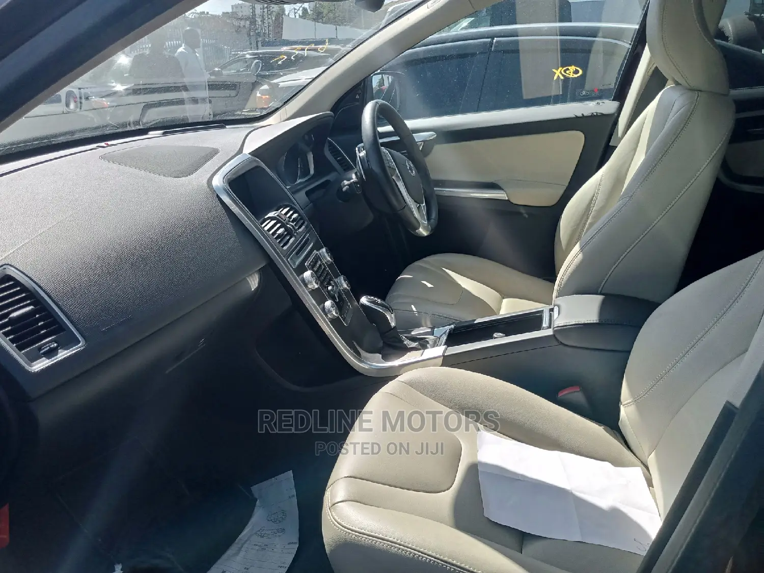 Volvo XC60 T5 AWD 2016 Orange