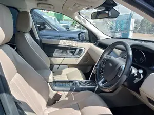 Land Rover Discovery 2016 Green