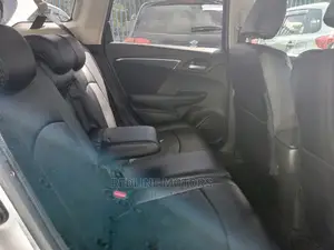Honda Fit Shuttle 1.5 Hybrid 2WD 2016 Silver