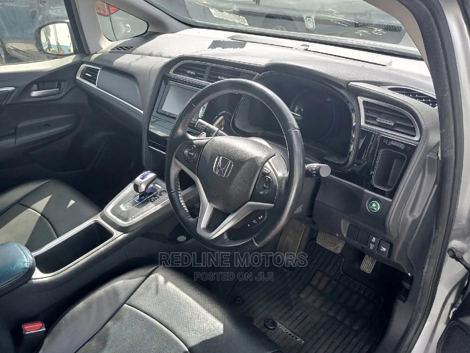 Honda Fit Shuttle 1.5 Hybrid 2WD 2016 Silver
