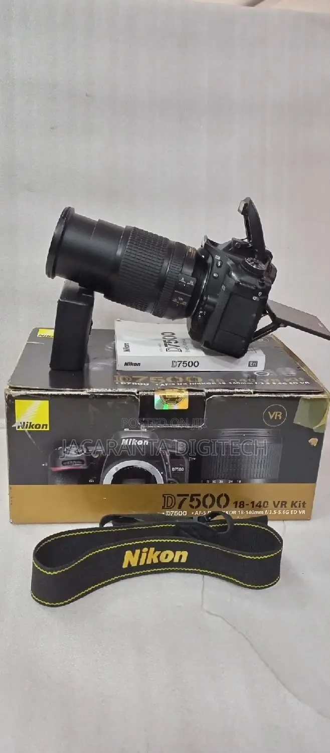 Nikon D7500 DSLR Camera With 18-140mm Lens
