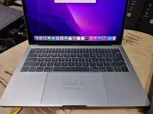 Laptop Apple MacBook Pro 2017 16GB Intel Core I7 SSD 512GB
