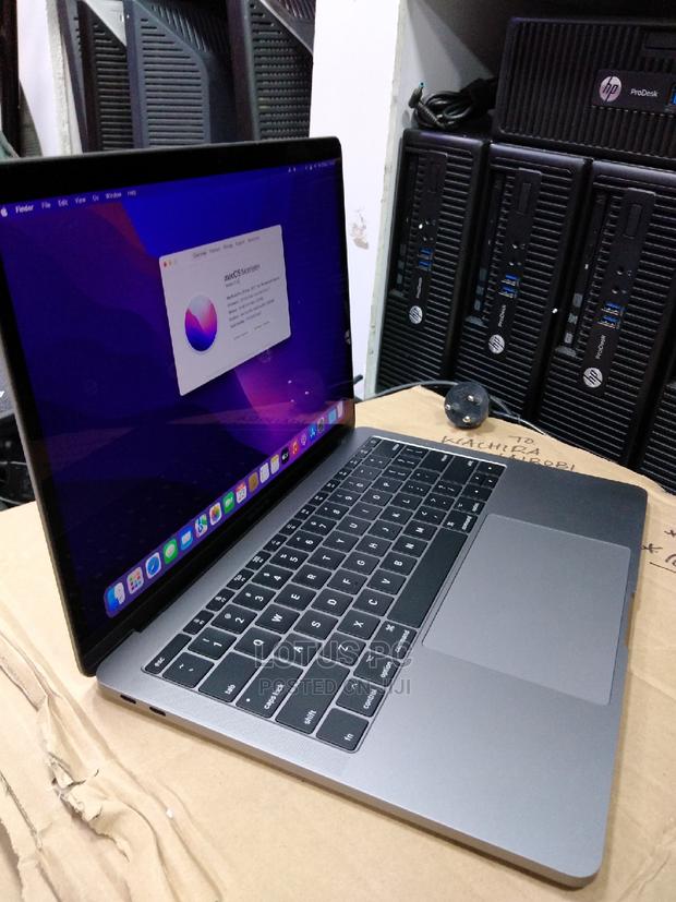 Laptop Apple MacBook Pro 2017 16GB Intel Core I7 SSD 512GB