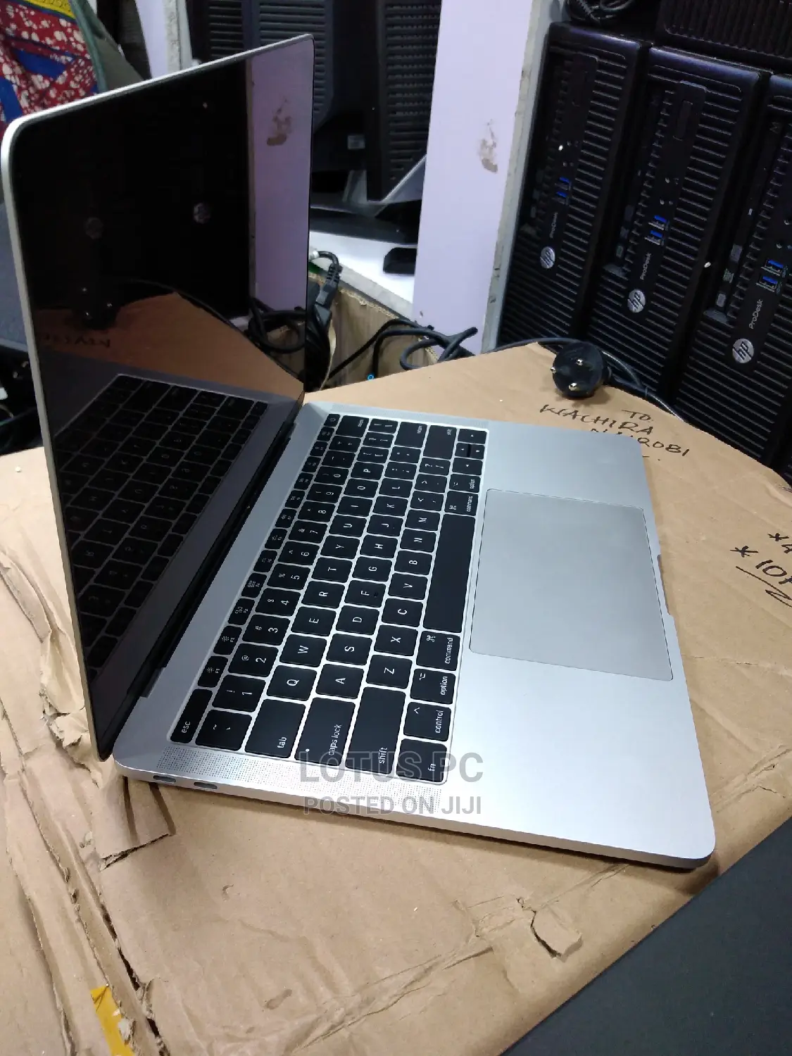 Laptop Apple MacBook Pro 2017 16GB Intel Core I7 SSD 512GB