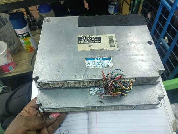 Toyota Noah 1az 4wd Engine Computer - main view