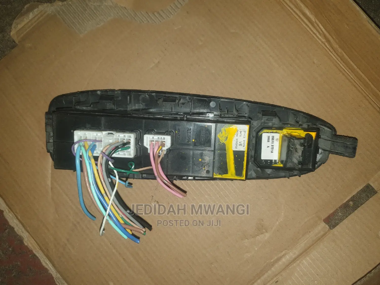 Nissan Xtrail Nt32 Main Door Switch