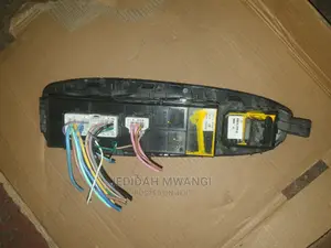 Nissan Xtrail Nt32 Main Door Switch